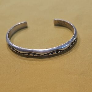 Vintage Douglas Etsitty Navajo sterling silver cuff Bracelet Signed By Artist